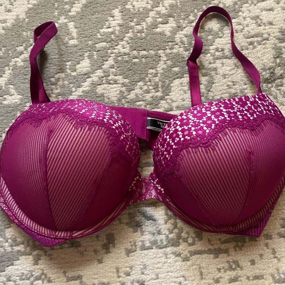 Victoria Secret Plunge Push Up